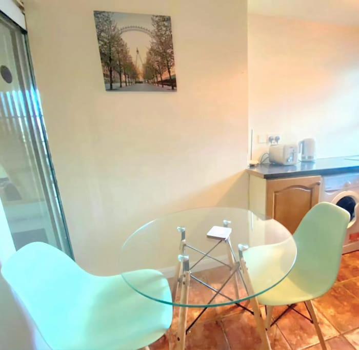Evo A - Gravesend 1 Bedroom Apartment Dış mekan fotoğraf